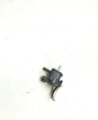 Lexus CT 200H Vacuum valve 1101256 9091012276 1362007010