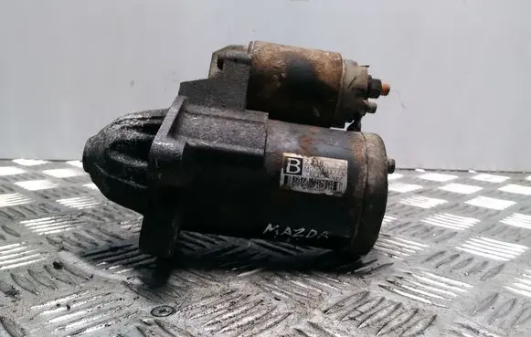 Mazda 3 I Starter motor M000T32771 ZJ38
