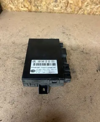 Mercedes-Benz C W203 Air suspension control unit module (rear) 1695452032 5DS00876900