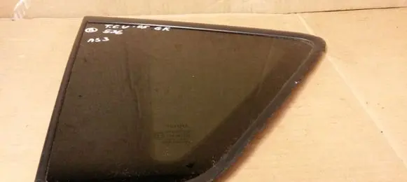 Toyota Corolla Verso AR10 Rear side window AS3