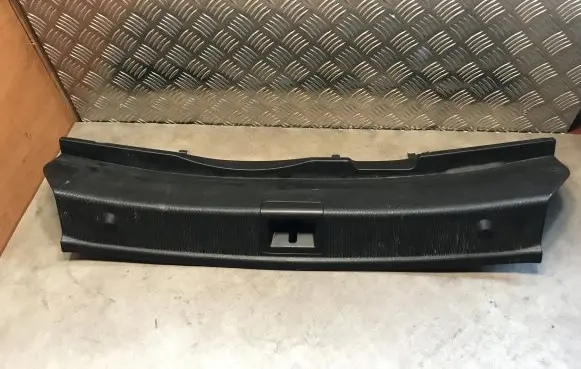 Mercedes-Benz C W204 Trunk/boot sill cover protection A2046900825