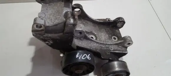 Citroen C5 Engine mounting bracket 9643834880