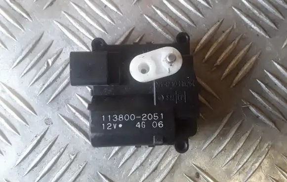 Toyota Corolla Verso AR10 Air flap motor/actuator 1138002051