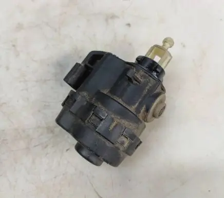 Opel Vectra C Headlight level adjustment motor 