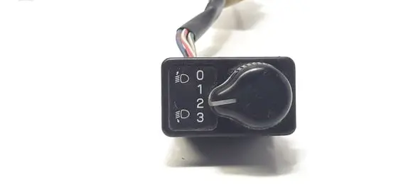 Subaru Forester SF Headlight level height control switch