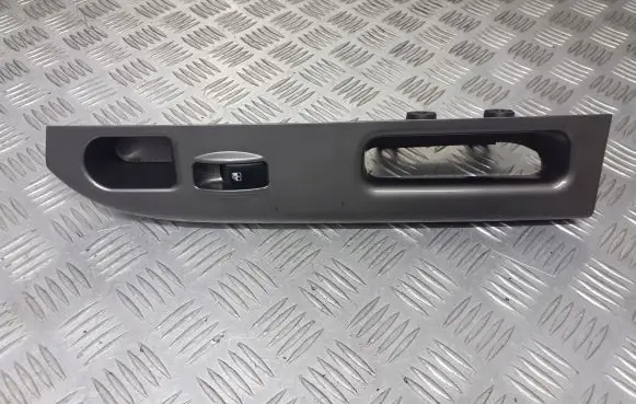 KIA Carens II Electric window control switch