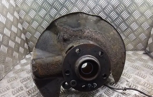 Volkswagen Transporter - Caravelle T5 Front wheel hub