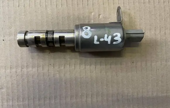 Renault Megane III Camshaft position sensor 642783 135VDC