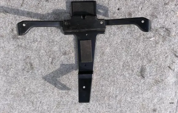 Battery bracket