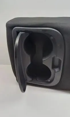Toyota Avensis T270 Rear seat armrest 