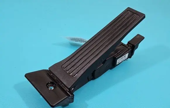 Hyundai Tucson TL Accelerator throttle pedal 324144-00 IMPRK1483866