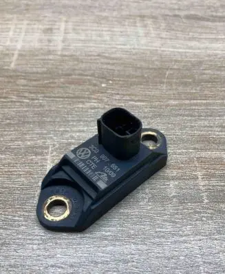 Volkswagen Scirocco Airbag deployment crash/impact sensor 3C0907651