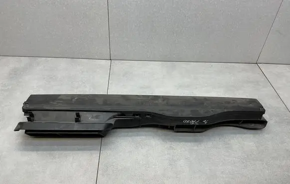 Skoda Octavia Mk3 (5E) Air intake duct part 5Q0129254B