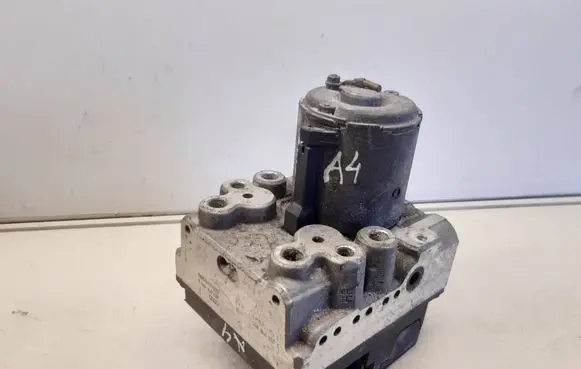 Audi A4 S4 B5 8D ABS Pump 4A0614111G 0265218011 C230536