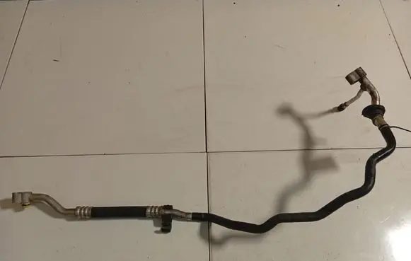 Audi Q7 4L Air conditioning (A/C) pipe/hose 7L6820743E