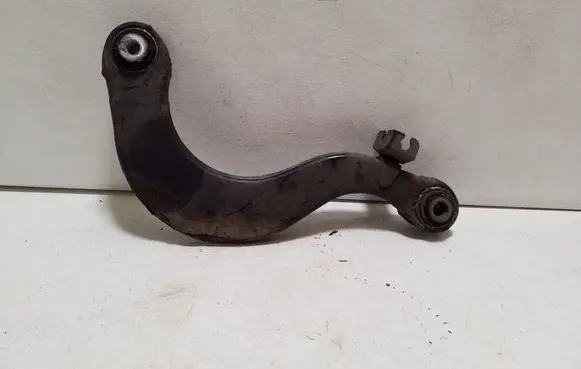 Rear control arm