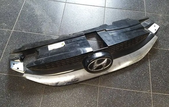 Hyundai ix35 Front bumper upper radiator grill 863512Y000