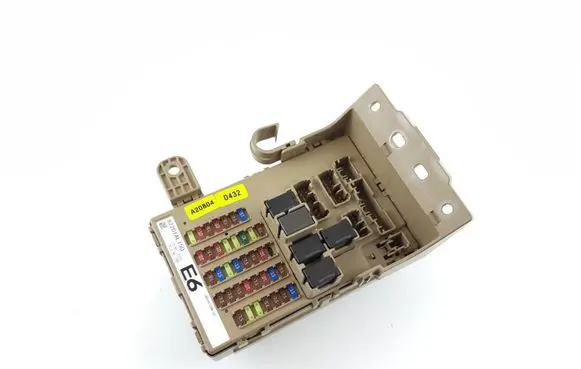 Subaru Outback (BS) Fuse module 82201AL150 JB004708N02 610121