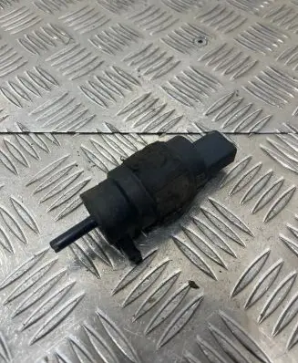 Audi A4 S4 B8 8K Windscreen/windshield washer pump 8K5955647