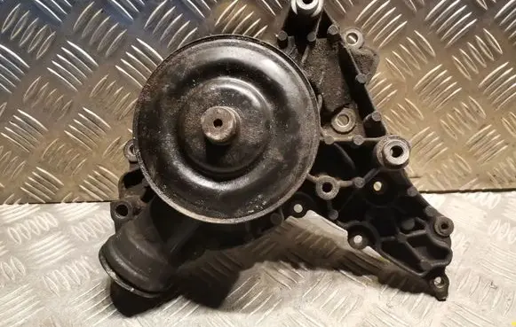Mercedes-Benz ML W164 Water pump 2722010001