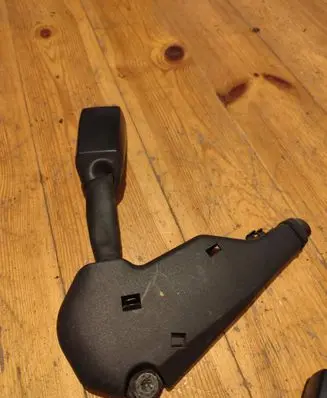 BMW 5 E39 Front seatbelt buckle 8257795 18257795 141002