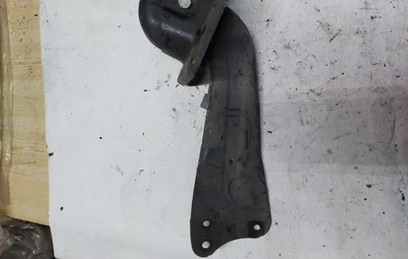 Volkswagen Touran I Rear control arm 1T0505226