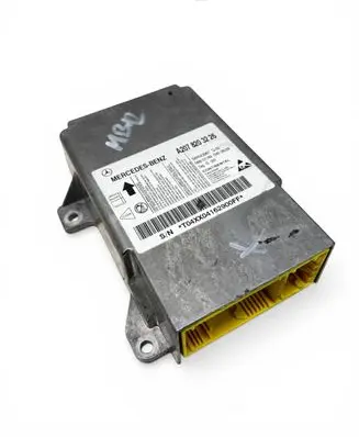 Mercedes-Benz E C207 W207 Airbag control unit/module A2078203226 2078203226 A2079011700
