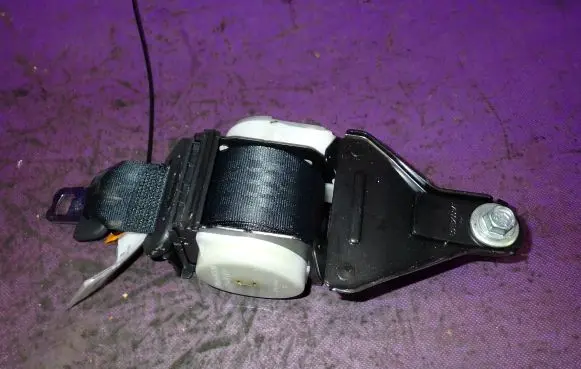 Subaru Forester SH Front seatbelt 90501A060
