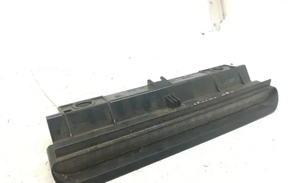 Volvo V70 Third/center stoplight 9151490