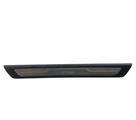 Front sill trim cover
