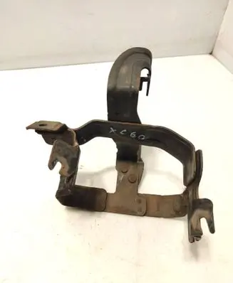 Volvo XC60 Power steering pump mounting bracket 31280634 A0022421 C6S4B