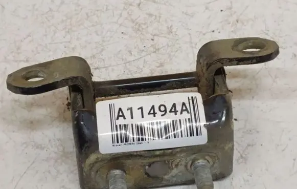 Nissan Primera Rear door lower hinge
