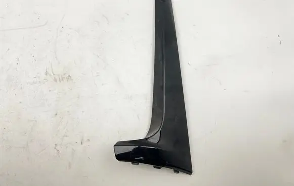 Jeep Grand Cherokee WL Tailgate trim PT0V0G6 A91000000