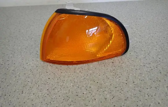 Mitsubishi Pajero Front indicator light 183390012B