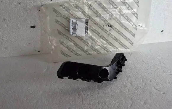 Jeep Grand Cherokee Front bumper mounting bracket 68144218AF