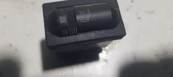 Volkswagen Transporter - Caravelle T4 Seat heating switch 3A0963563A