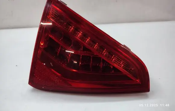 Audi A5 Sportback 8TA Tailgate rear/tail lights 8T0945093C