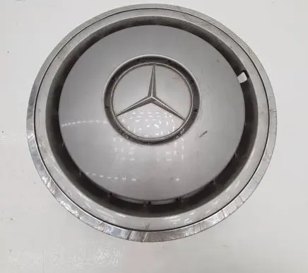 Mercedes-Benz E W124 R15 wheel hub/cap/trim 1244010924