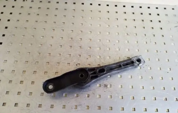 Volkswagen PASSAT B7 Gearbox mounting bracket 3C0199855