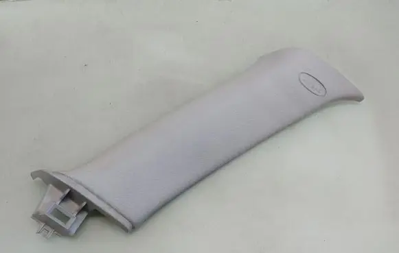 Citroen C5 (C) pillar trim 9640007277