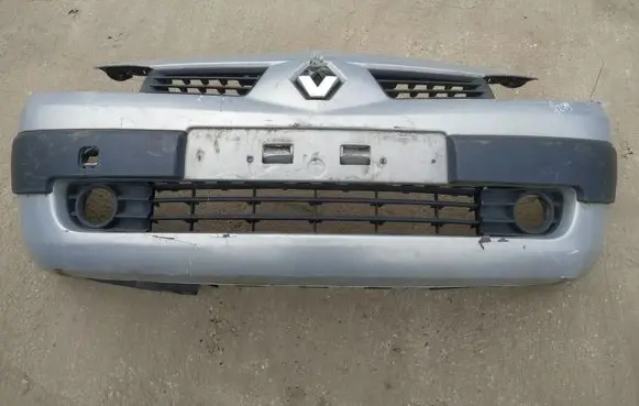 Renault Megane II Front bumper pilkas