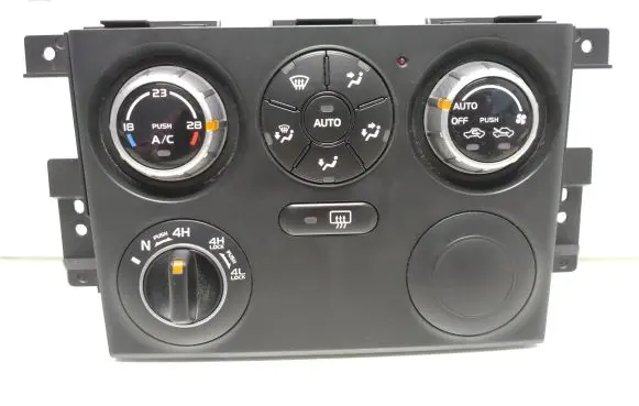 Suzuki Grand Vitara II Climate control unit 3951064J0