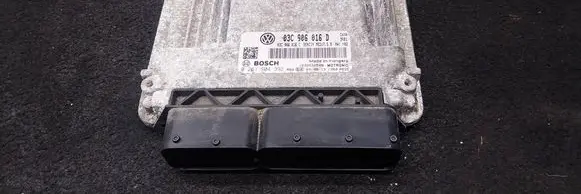 Skoda Octavia Mk2 (1Z) Engine control unit/module 03C906016D 03C906016C