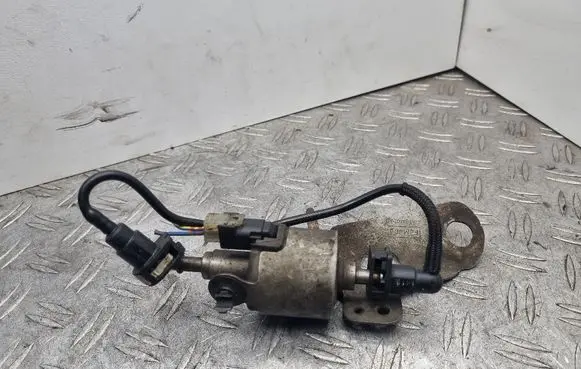 Ford Galaxy Fuel injection high pressure pump AV619A407AD