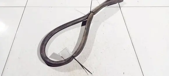 Opel Insignia A Rubber seal front coupe door 