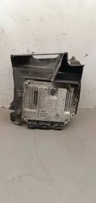 Mazda 3 I Engine control unit/module 3M6112A650AB 0281011534