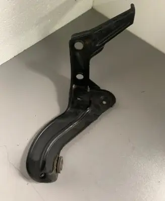 Audi A6 Allroad C6 Intercooler pipe mounting bracket 4F0145813F