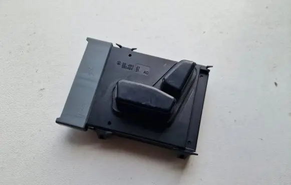 Chrysler 300 - 300C Seat control switch 56049431AD