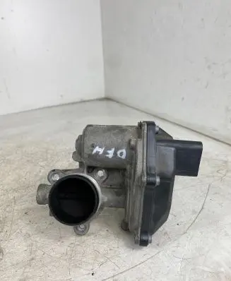 Volkswagen Tiguan Throttle valve 04L131501M A2C96089300 04614