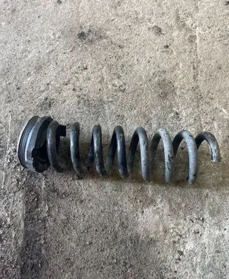 Mercedes-Benz E W211 Rear coil spring